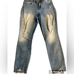 Your New Favorite Jeans⭐️ Universal Thread 12R Distressed Skinny Light Blue Wash